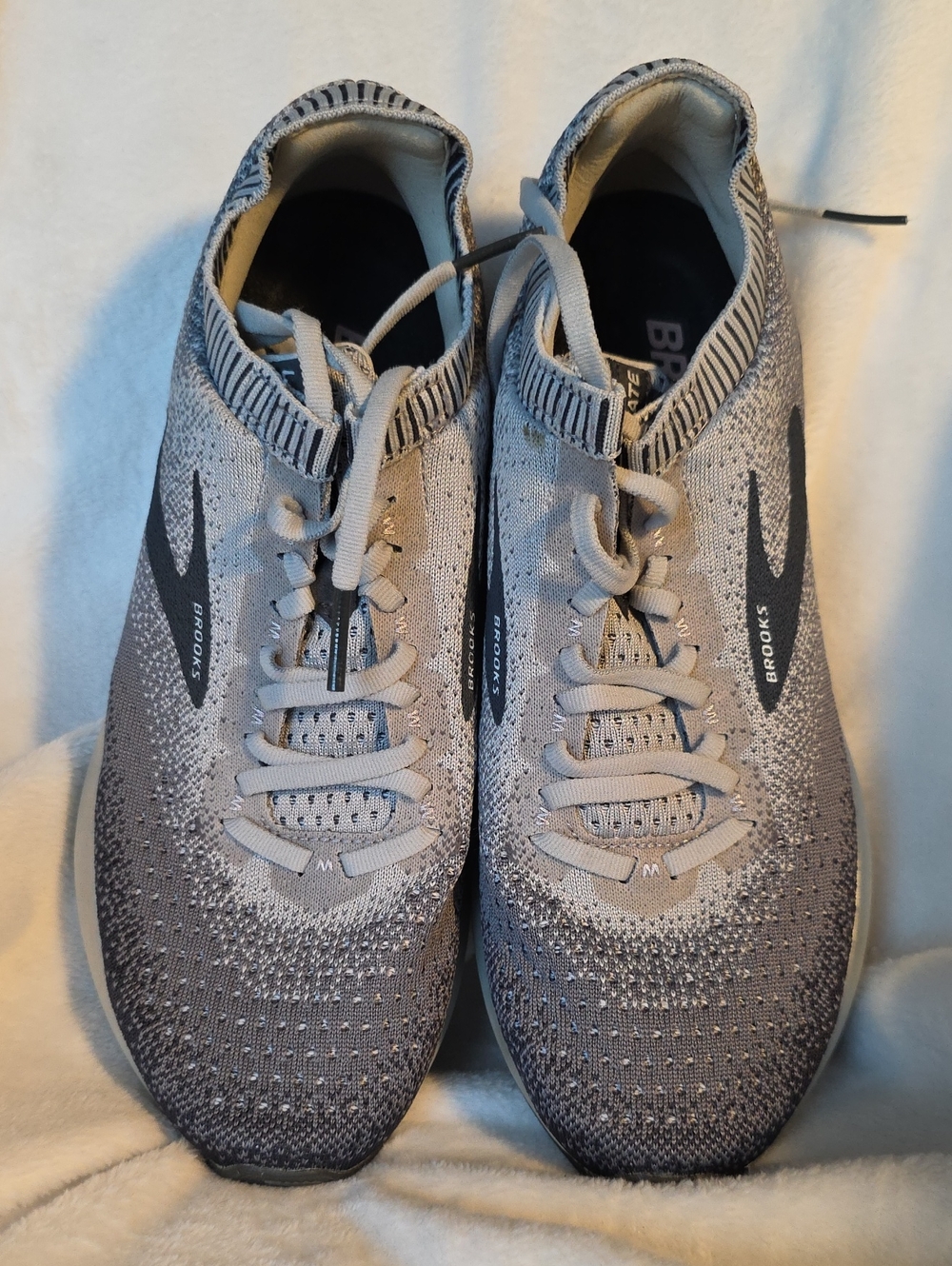 Brooks Levitate 2 Running Shoes Grey Multi Tones.